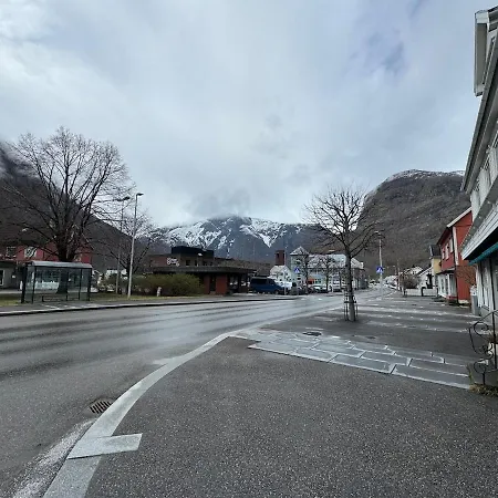 Sentral Fantastisk * Ovre Ardal