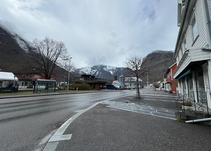 Sentral Fantastisk * Ovre Ardal
