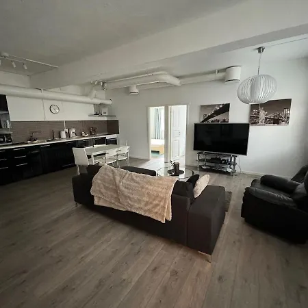 Sentral Fantastisk * Ovre Ardal